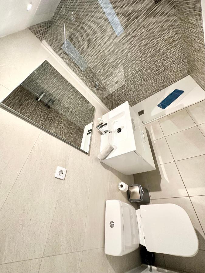 Fresh Lemonade Con Piscina, Ac, Doble Terraza, Cocina Completa Y Parking Apartment คอร์ราเลโฮ ภายนอก รูปภาพ
